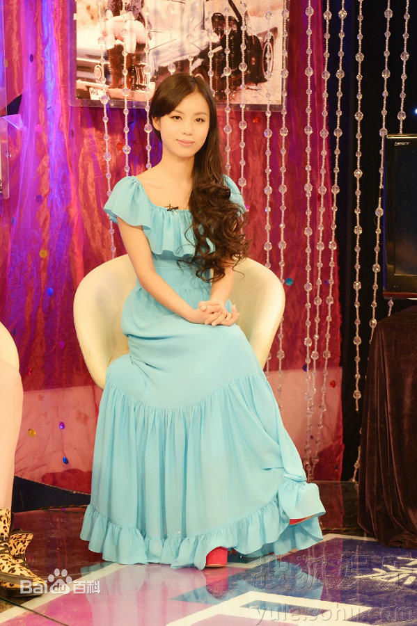 熊梓菱(Xiong Ziling)节目照前后照片