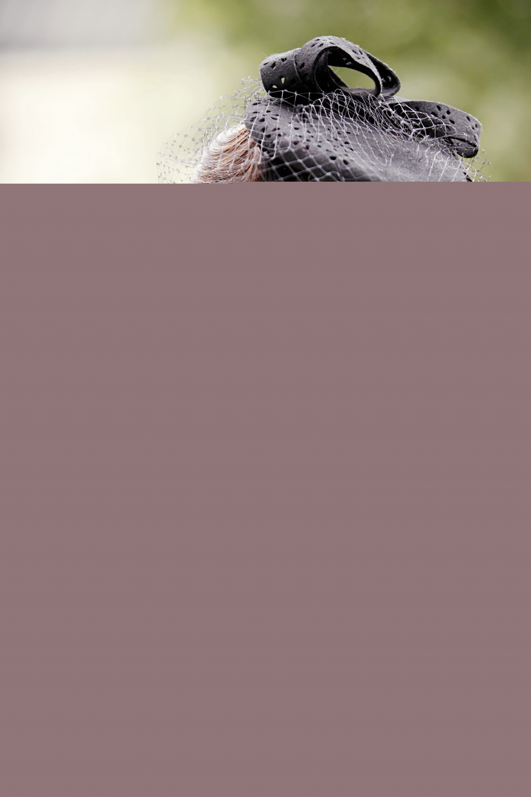 熊梓菱(Xiong Ziling)《我的爱情撞上了战争》最新剧照