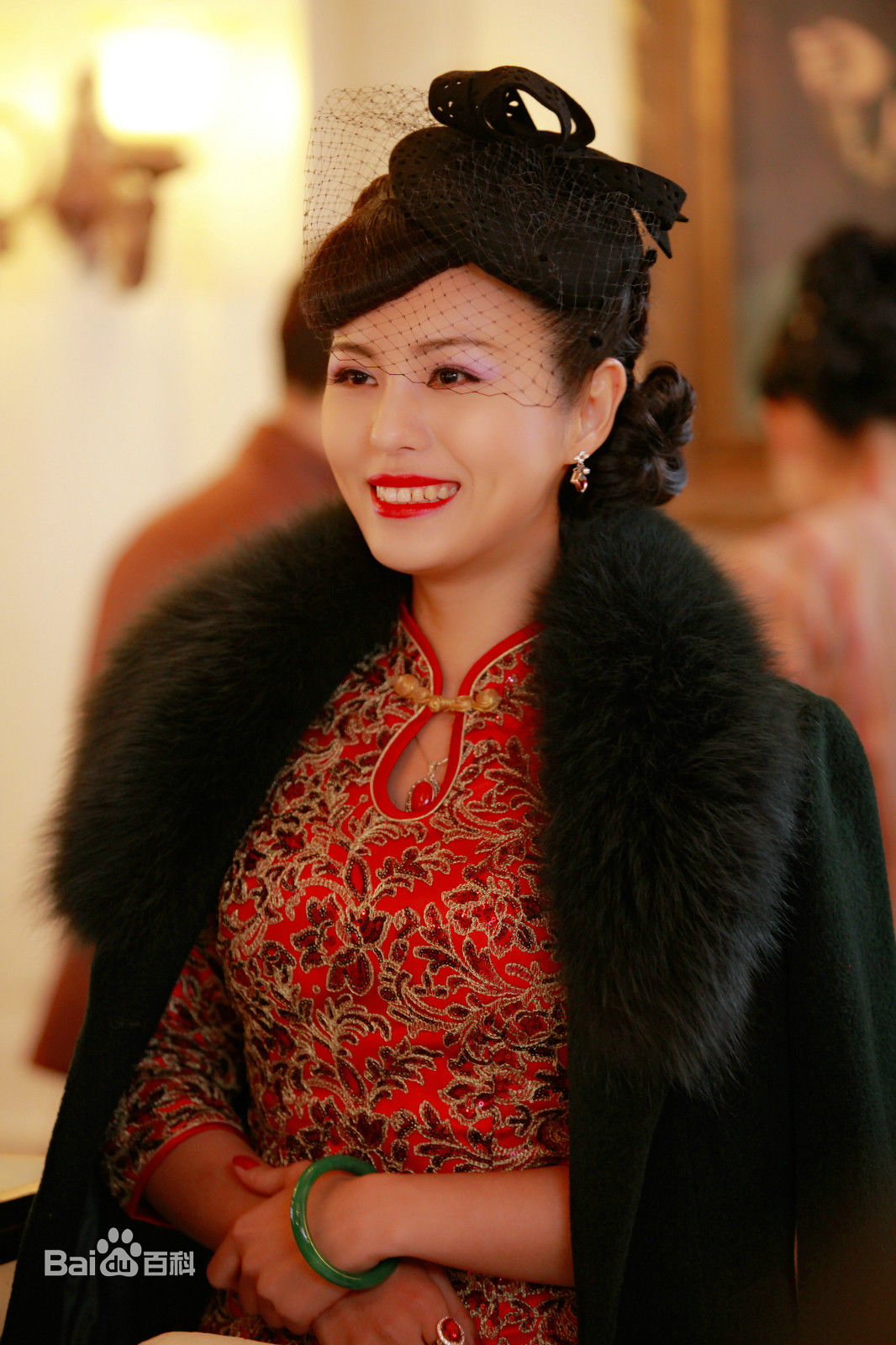 熊梓菱(Xiong Ziling)《我的爱情撞上了战争》最新剧照