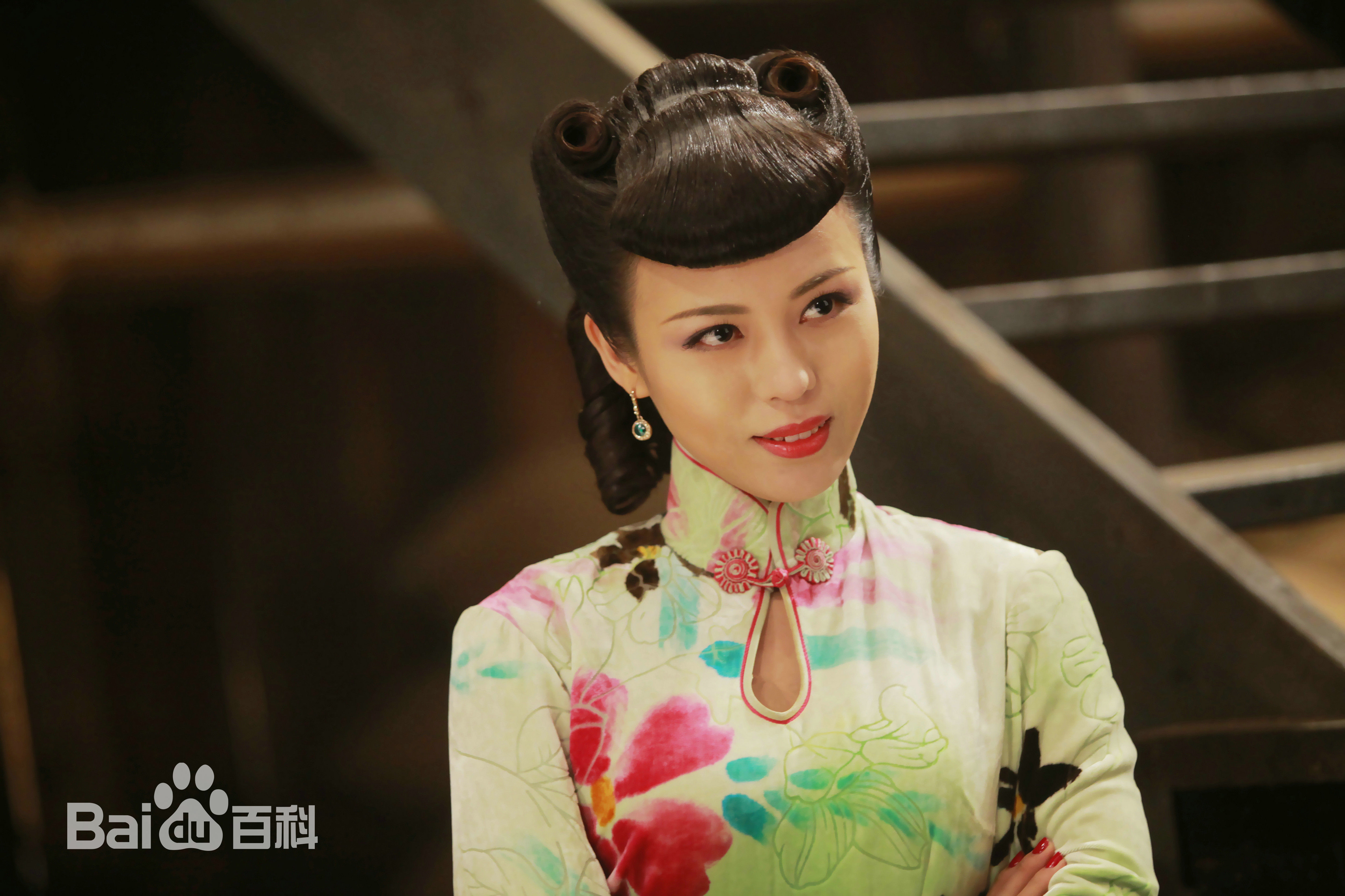 熊梓菱(Xiong Ziling)《我的爱情撞上了战争》最新剧照