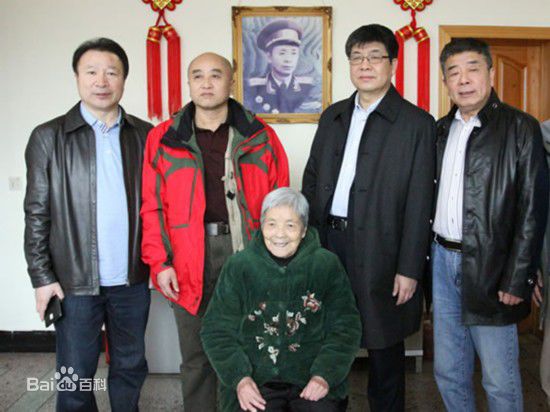 郭中束前后照片