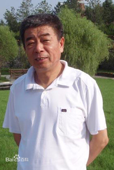 最优质郭中束生活照