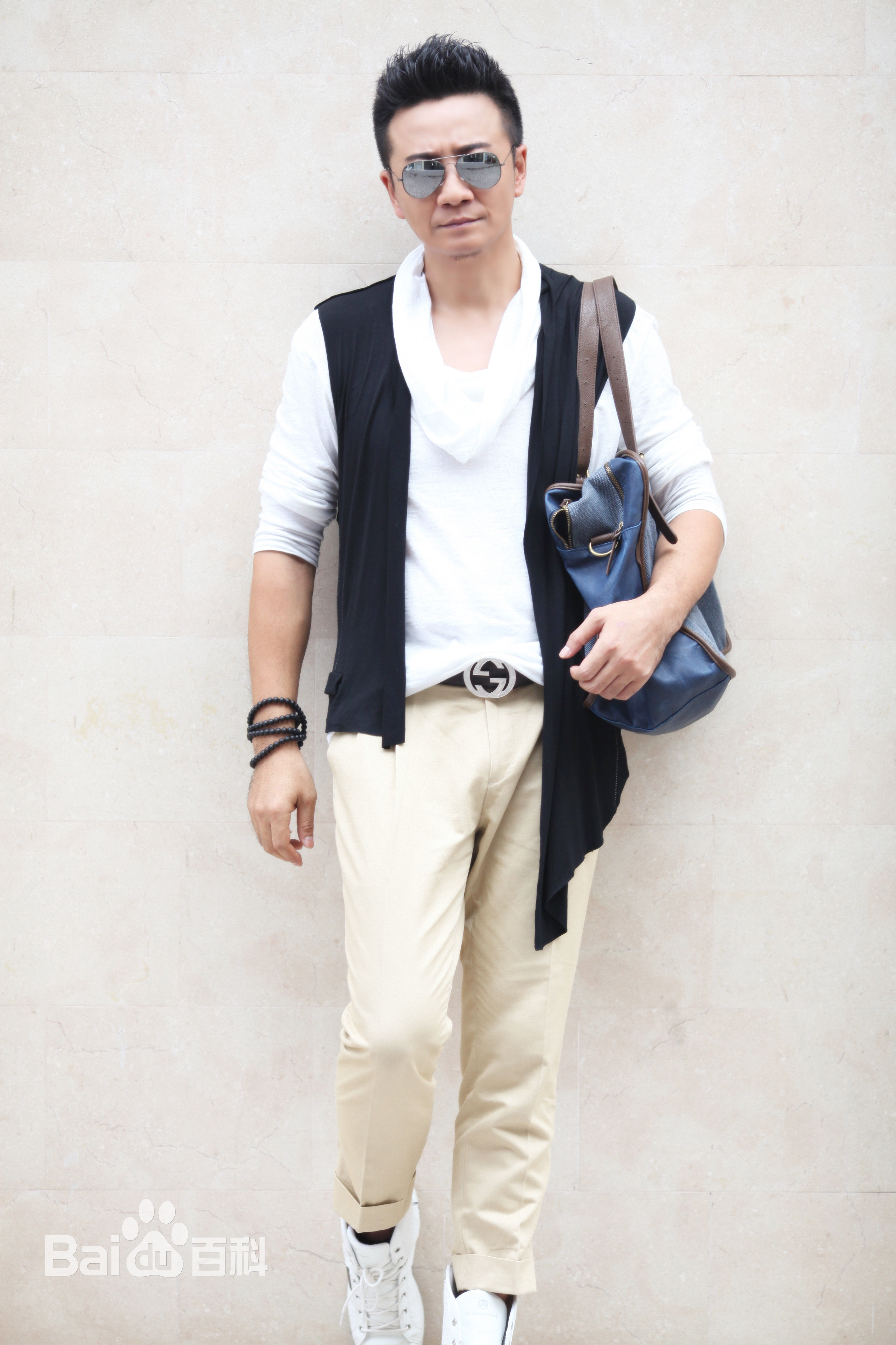 张岩街拍图素颜照相册