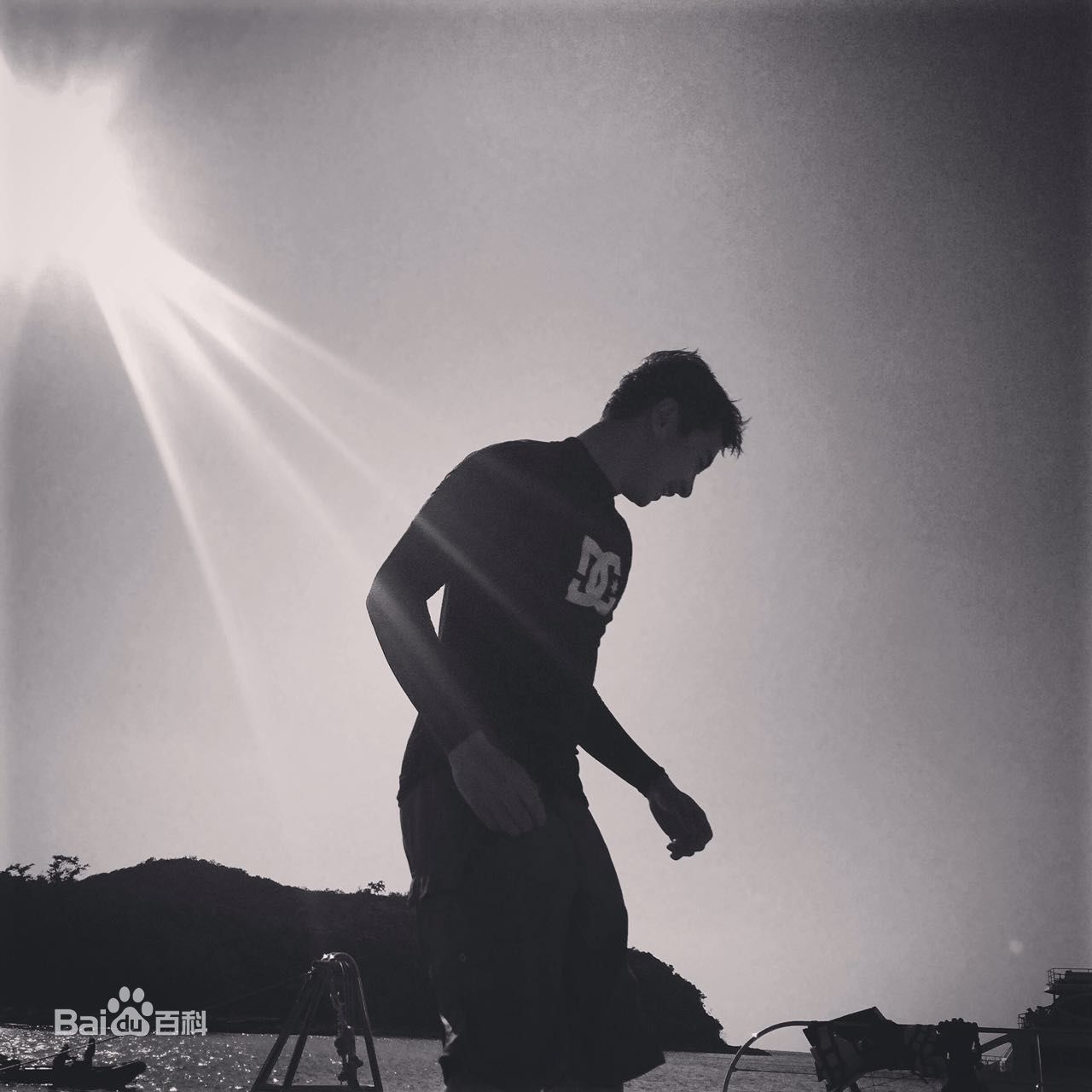 高夏(XSiA)生活照素颜照壁纸