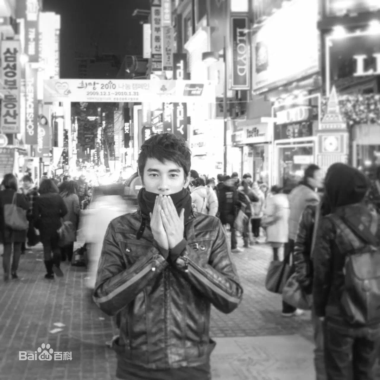 高夏(XSiA)生活照素颜照壁纸