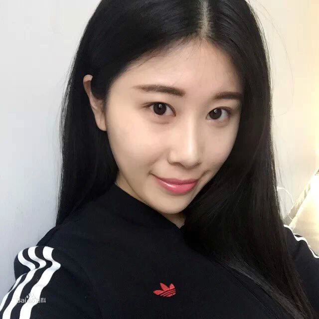 贺淑婧生活照壁纸壁纸