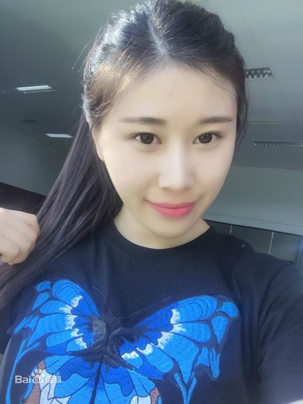 贺淑婧生活照壁纸壁纸