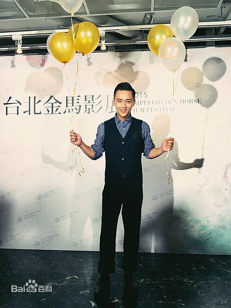 最新郑人硕壁纸