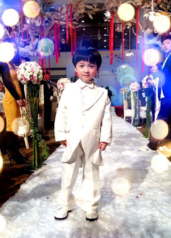 精选石悦安鑫(Anson)在《我的儿子是奇葩》花絮中的图册