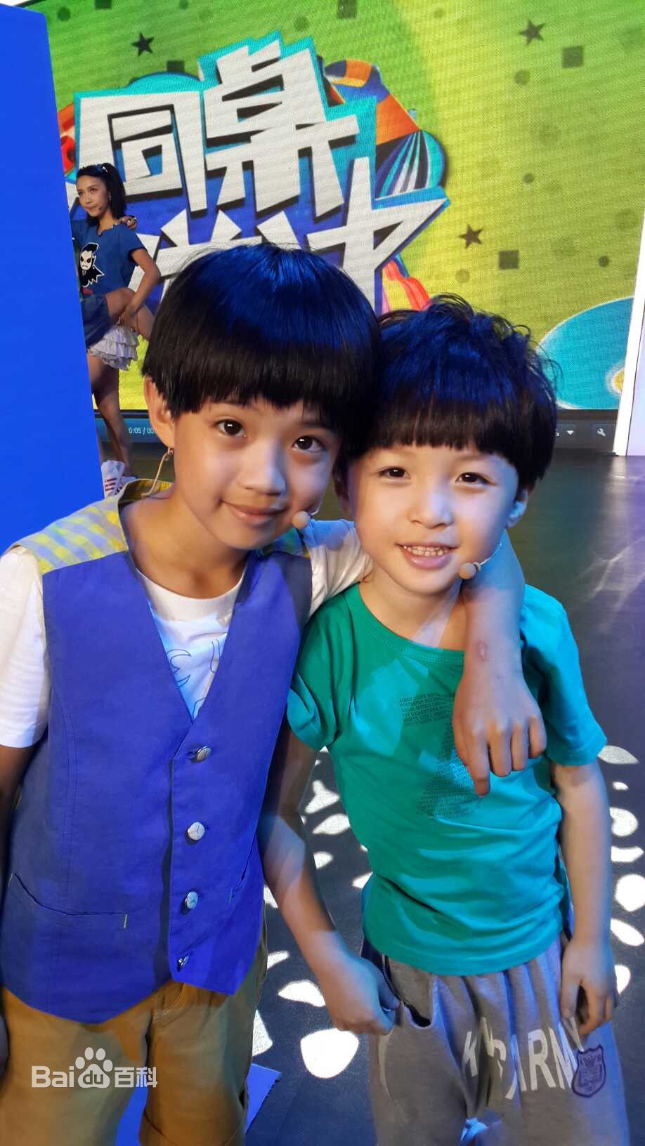 石悦安鑫(Anson)同桌向前冲性感图片壁纸