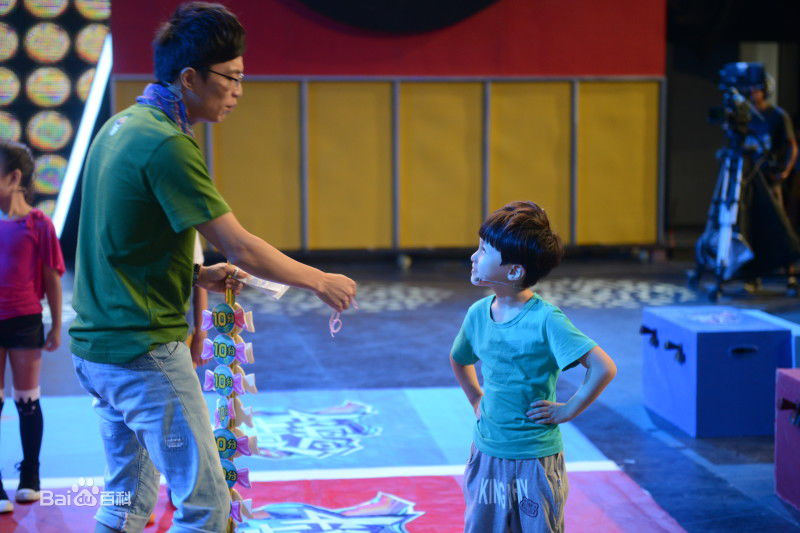 石悦安鑫(Anson)同桌向前冲性感图片壁纸