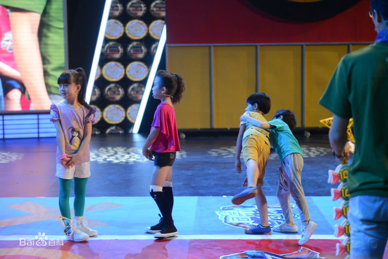 石悦安鑫(Anson)同桌向前冲性感图片壁纸