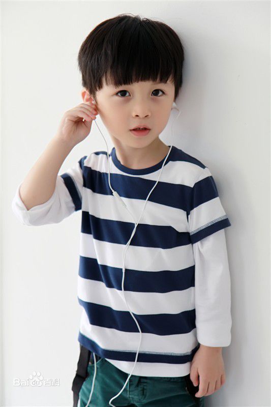 石悦安鑫(Anson)童装代言图册