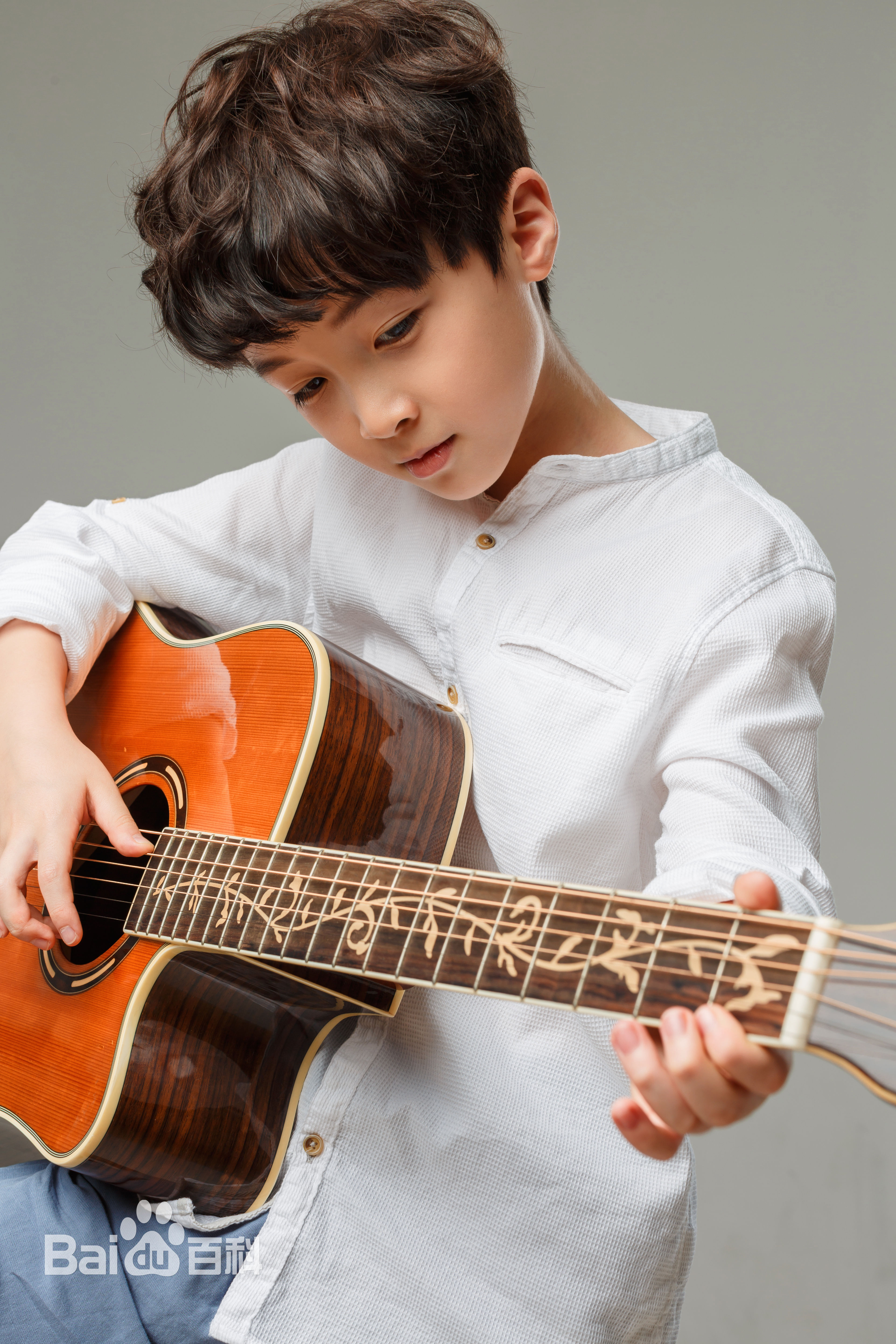 最新石悦安鑫(Anson)壁纸