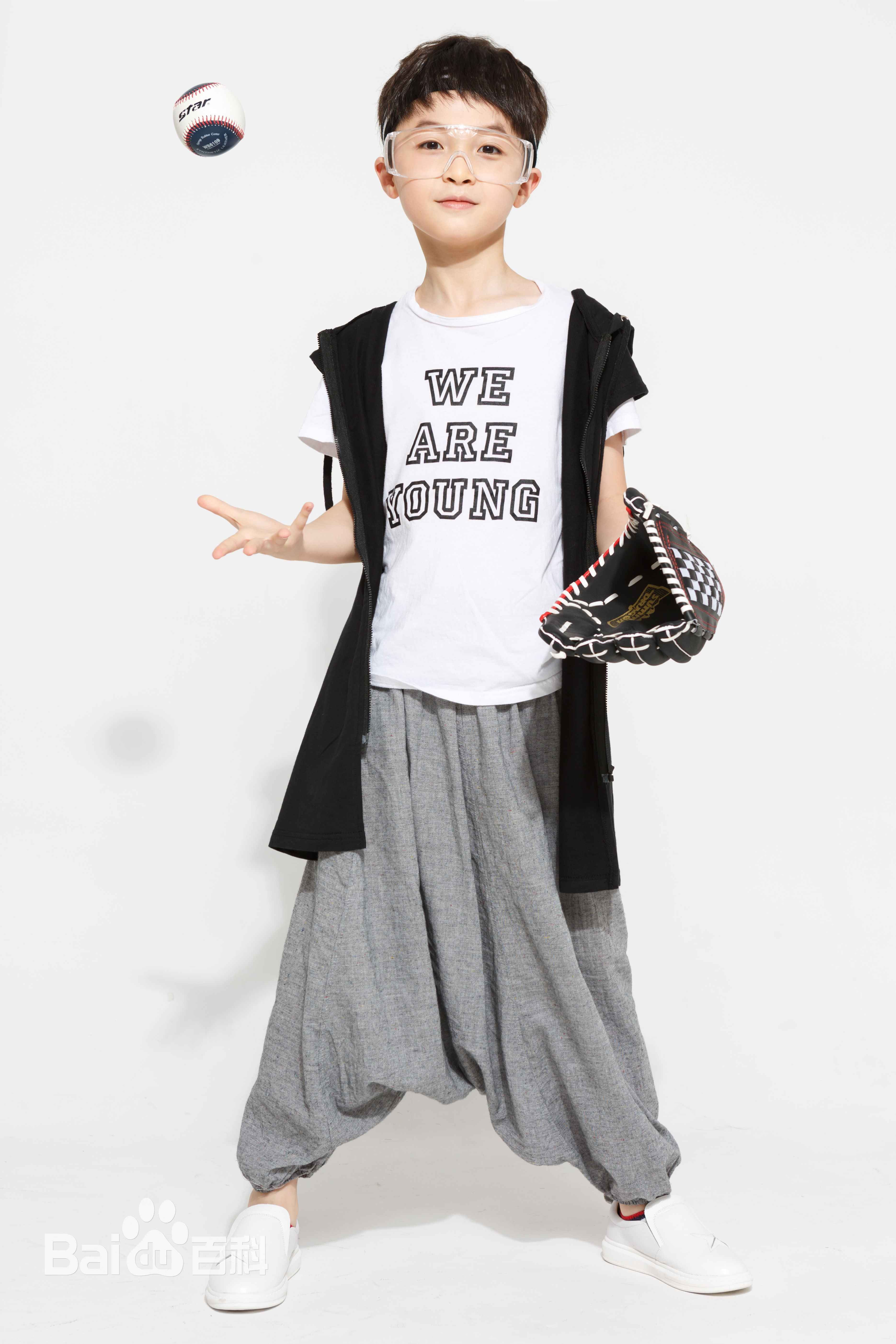 最新石悦安鑫(Anson)壁纸