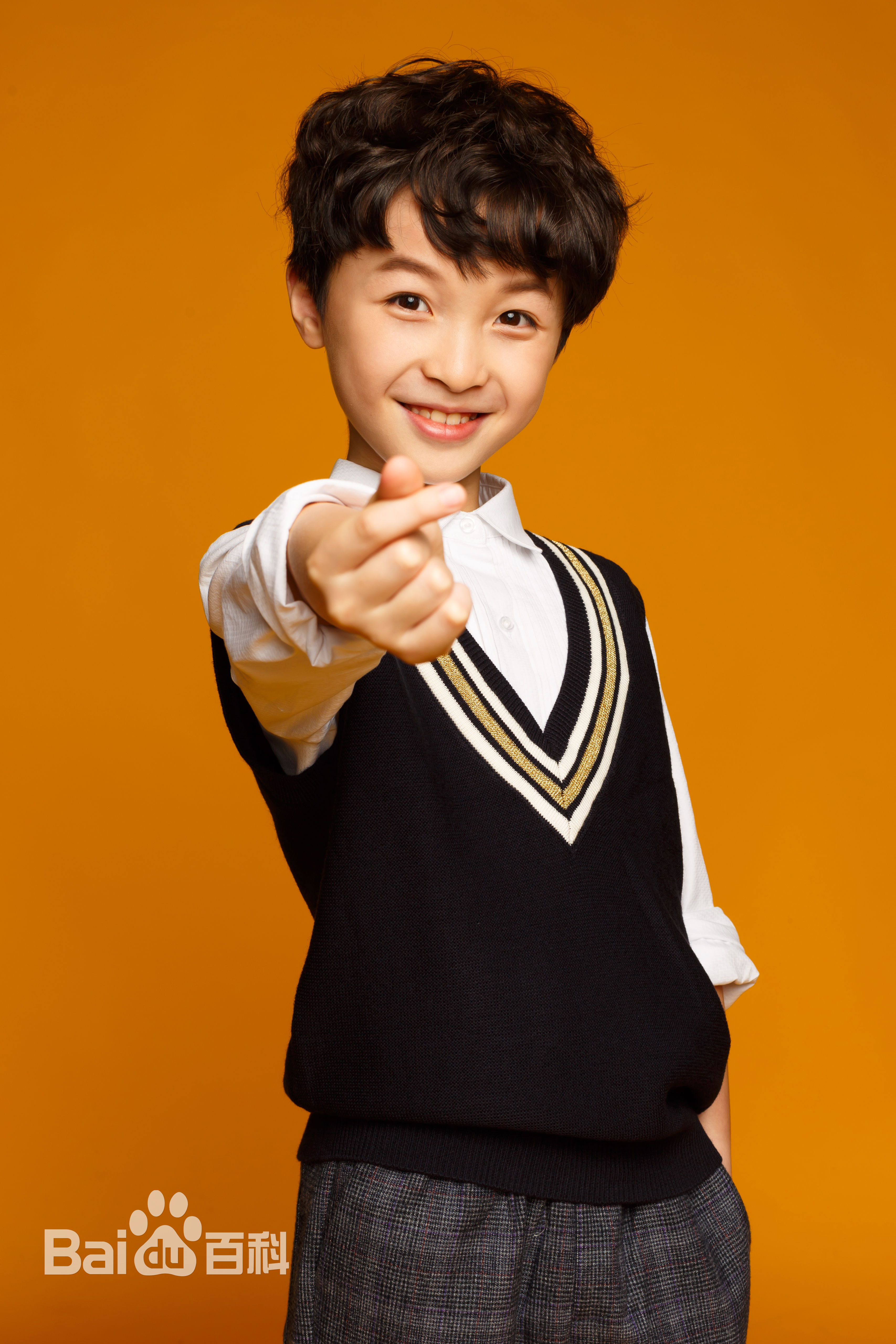 最新石悦安鑫(Anson)壁纸