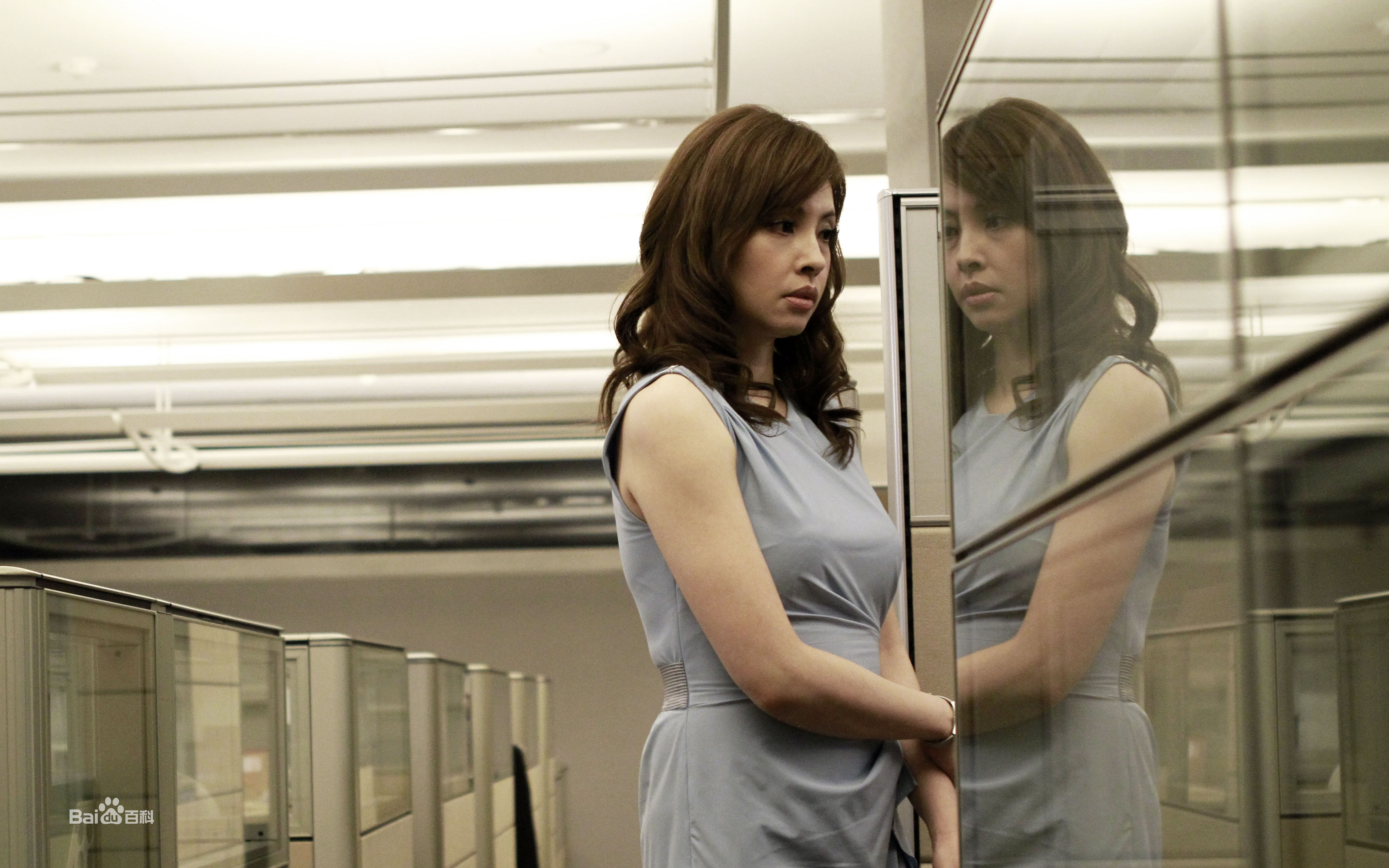 何如芸希望之钻个人照图册