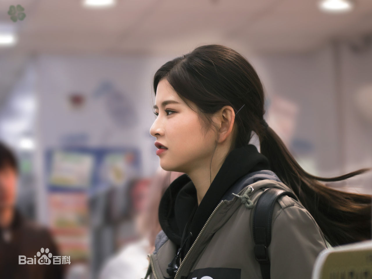 林思意(Sissi)嘉兴路街拍生活照