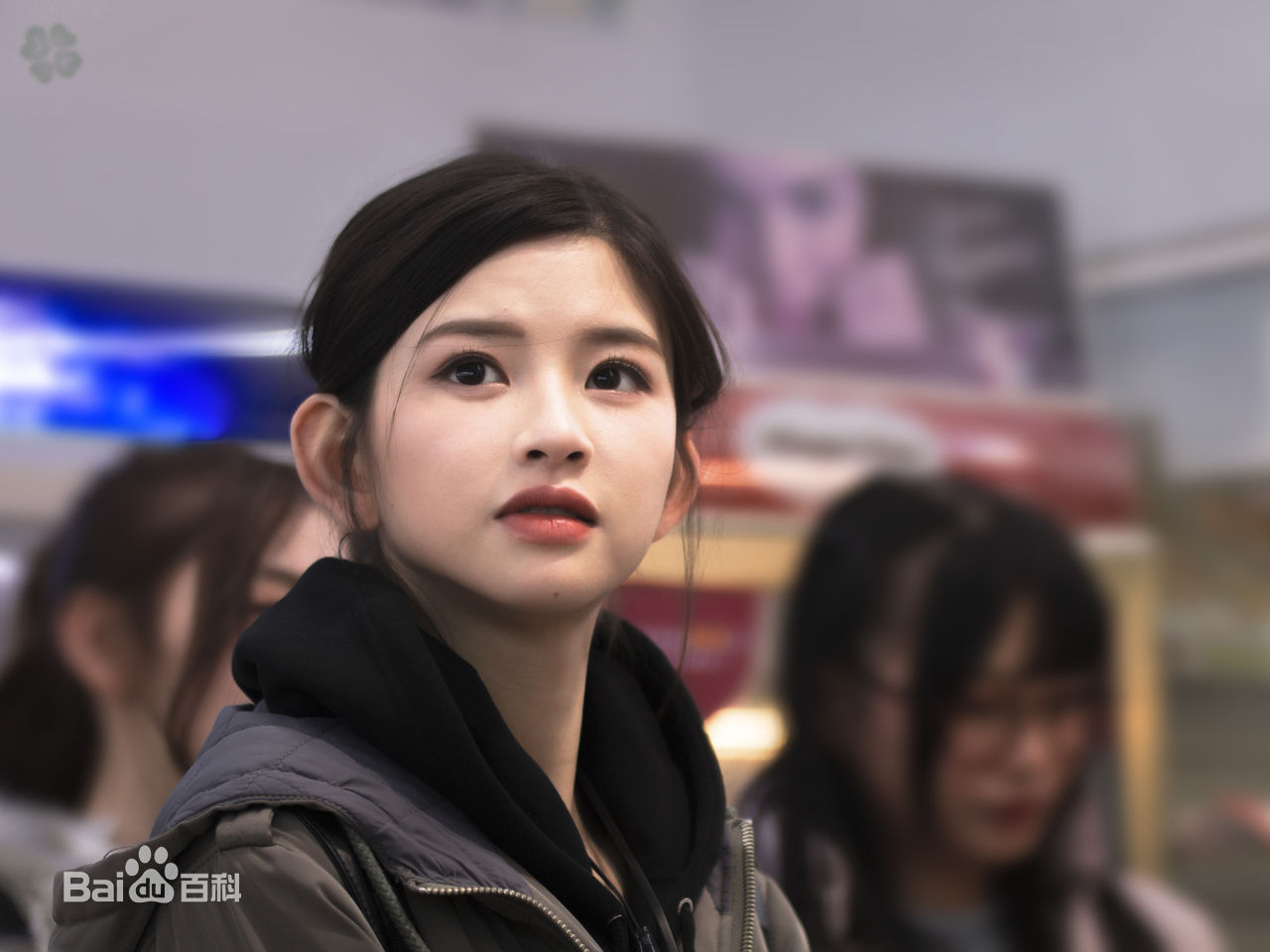 林思意(Sissi)嘉兴路街拍生活照