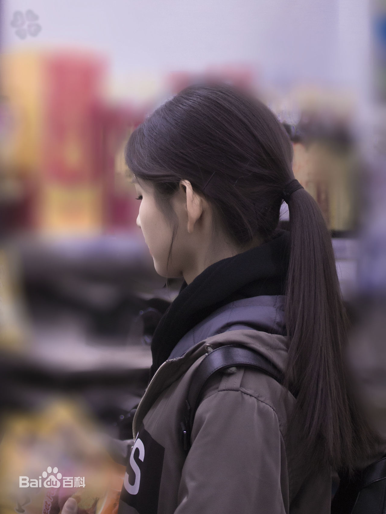 林思意(Sissi)嘉兴路街拍生活照