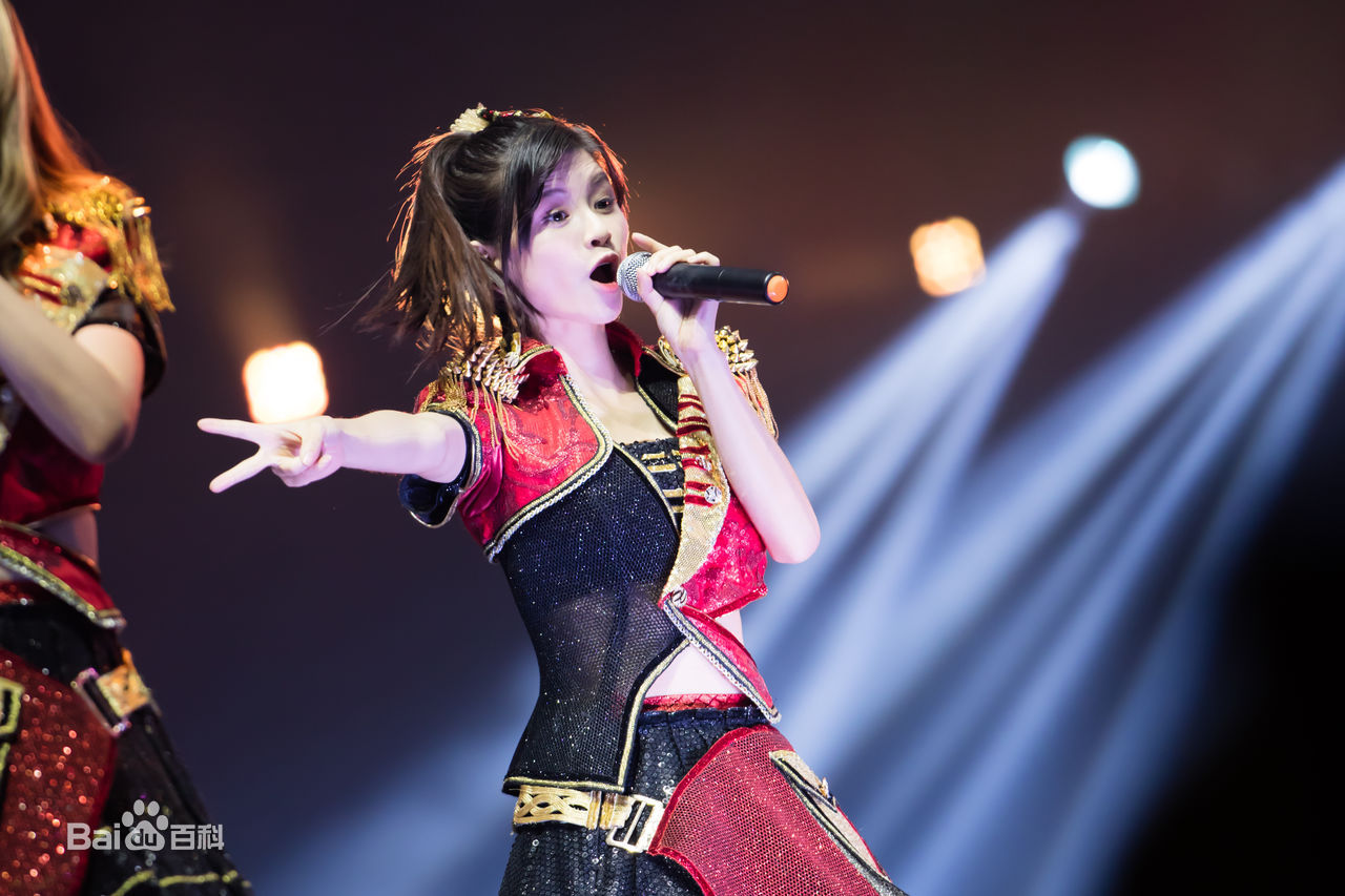 最新林思意(Sissi)在《比翼齐飞》第三届总选举20160730中的壁纸