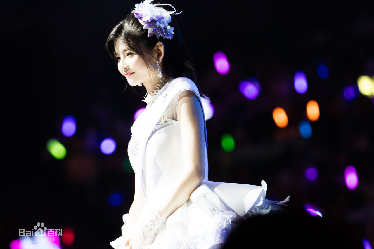 最新林思意(Sissi)在《比翼齐飞》第三届总选举20160730中的壁纸