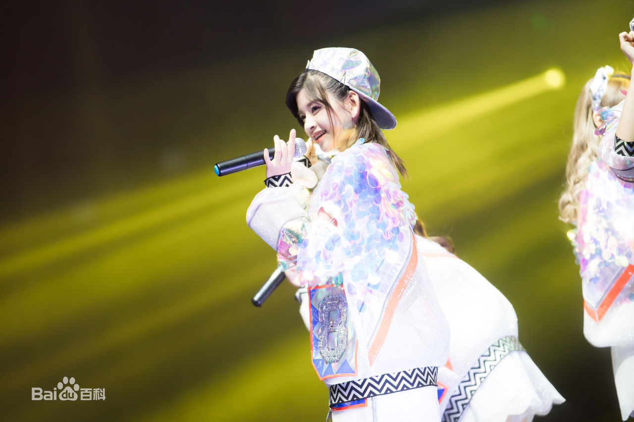 最新林思意(Sissi)在《比翼齐飞》第三届总选举20160730中的壁纸