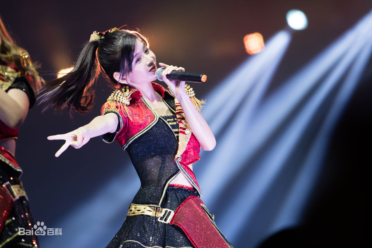 最新林思意(Sissi)在《比翼齐飞》第三届总选举20160730中的壁纸