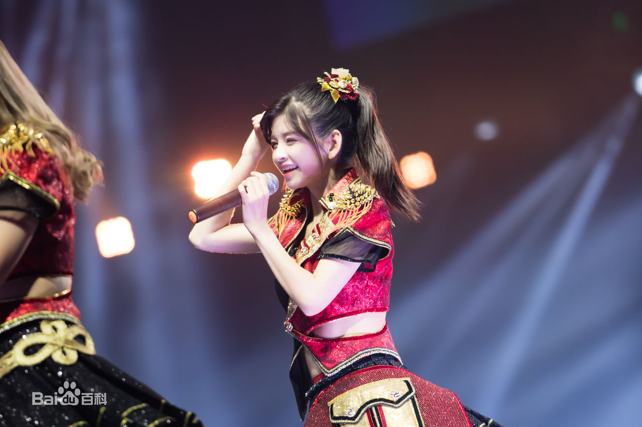 最新林思意(Sissi)在《比翼齐飞》第三届总选举20160730中的壁纸