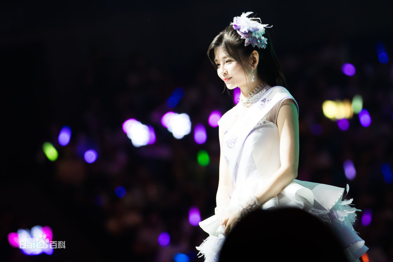 最新林思意(Sissi)在《比翼齐飞》第三届总选举20160730中的壁纸