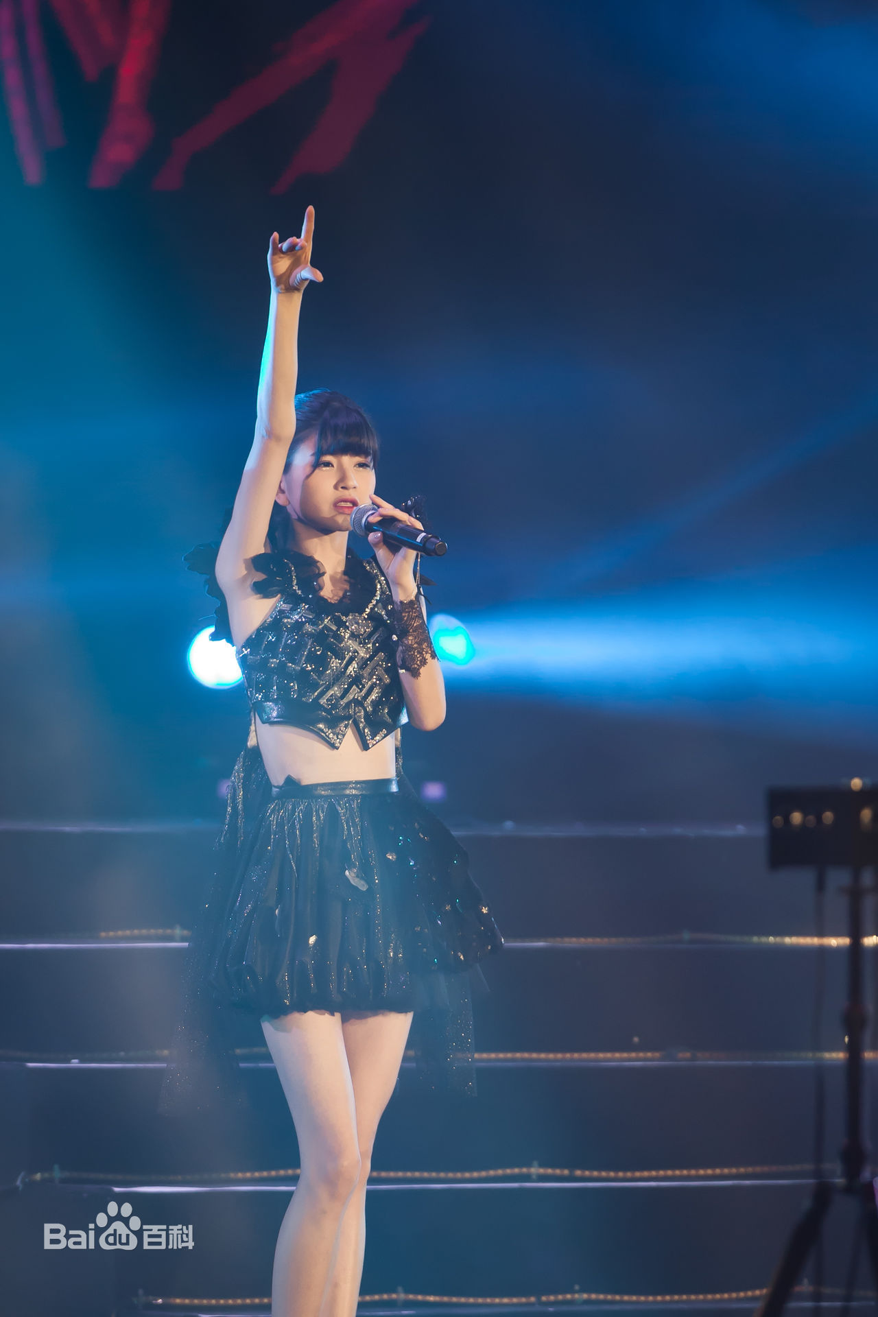 林思意(Sissi)2016第二届REQUEST TIME 30 演唱会性感图片图集