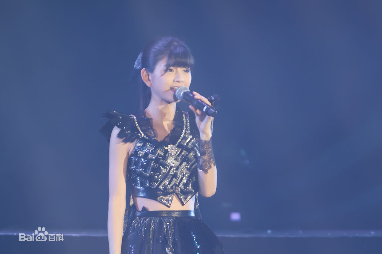 林思意(Sissi)2016第二届REQUEST TIME 30 演唱会性感图片图集