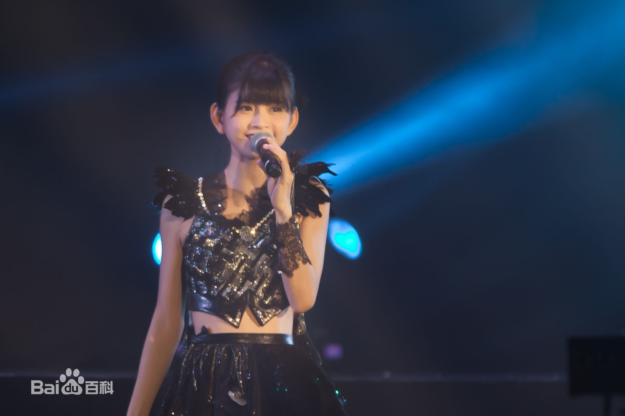 林思意(Sissi)2016第二届REQUEST TIME 30 演唱会性感图片图集