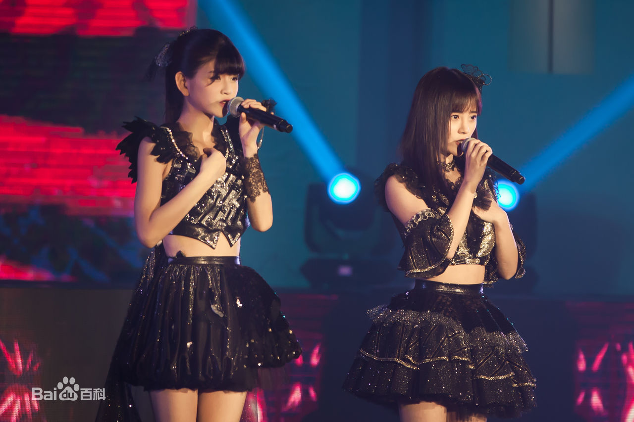 林思意(Sissi)2016第二届REQUEST TIME 30 演唱会性感图片图集