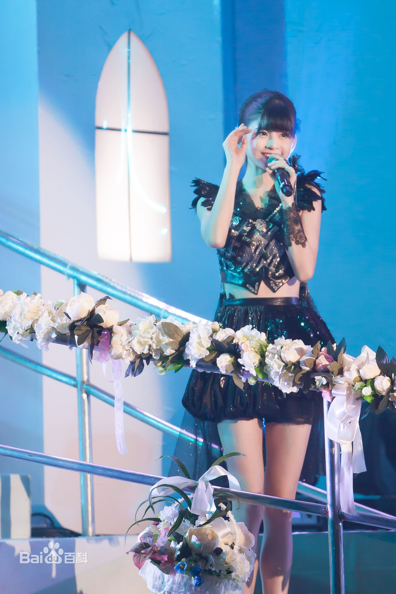 林思意(Sissi)2016第二届REQUEST TIME 30 演唱会性感图片图集