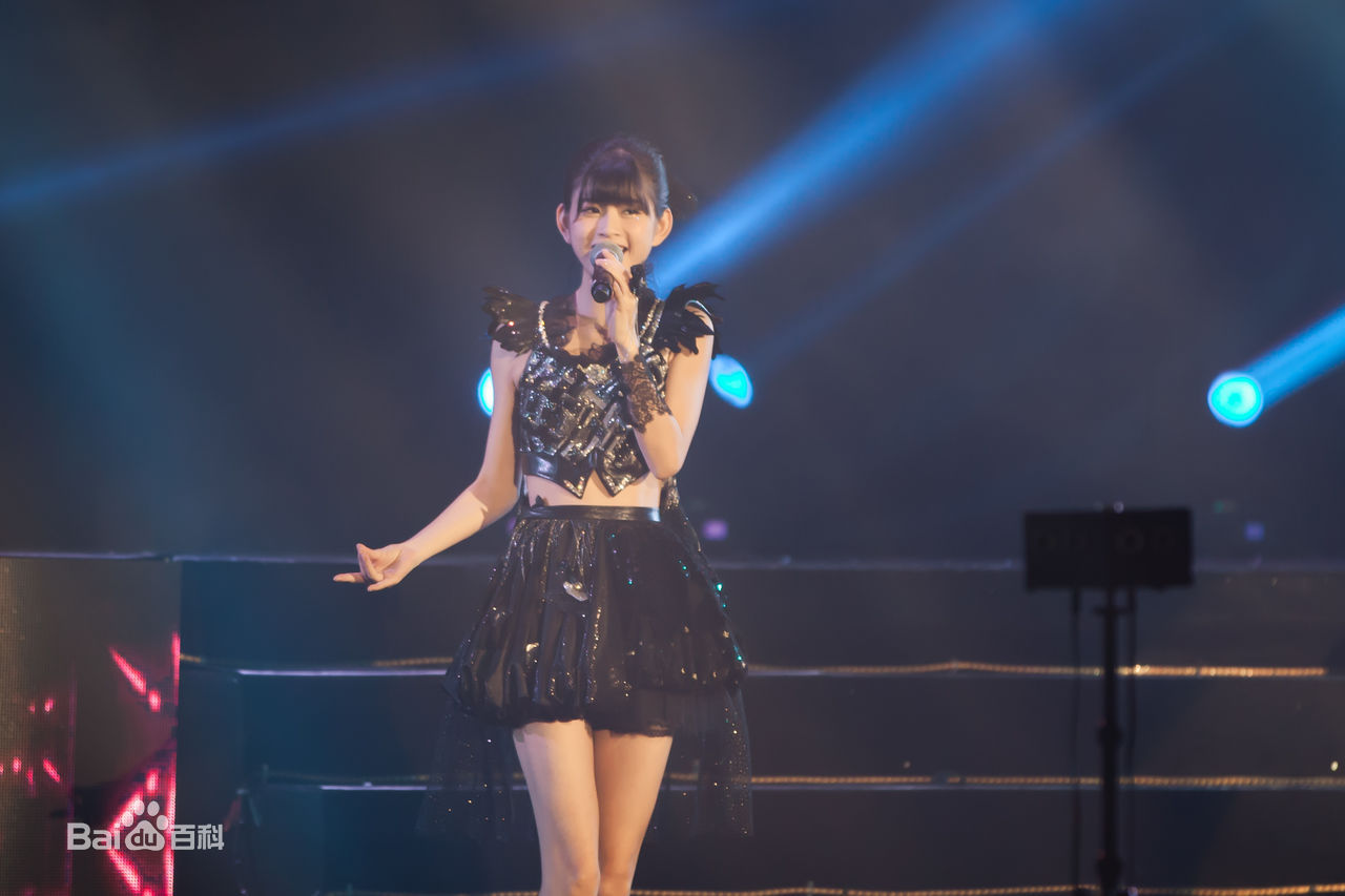 林思意(Sissi)2016第二届REQUEST TIME 30 演唱会性感图片图集