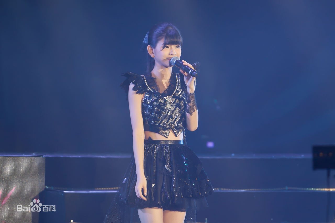 林思意(Sissi)2016第二届REQUEST TIME 30 演唱会性感图片图集