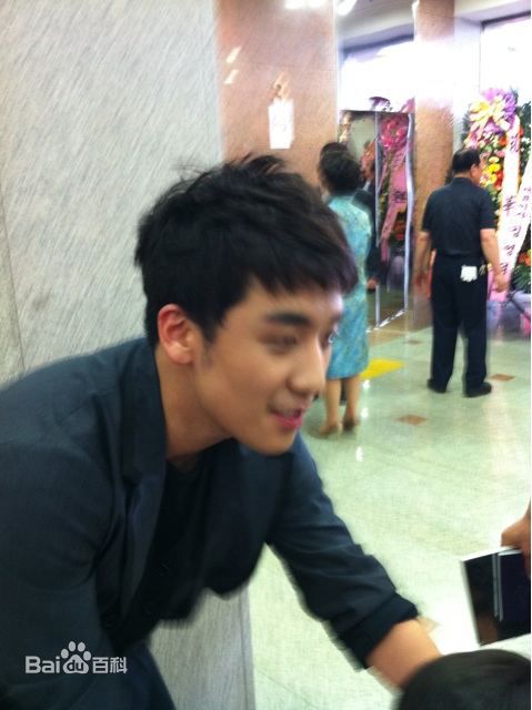 李胜贤（李昇炫）(/Lee Seung-hyun/Victory/V.I)李昇炫壁纸壁纸