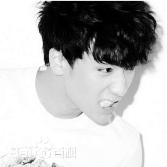 李胜贤（李昇炫）(/Lee Seung-hyun/Victory/V.I)胜利生活照相册