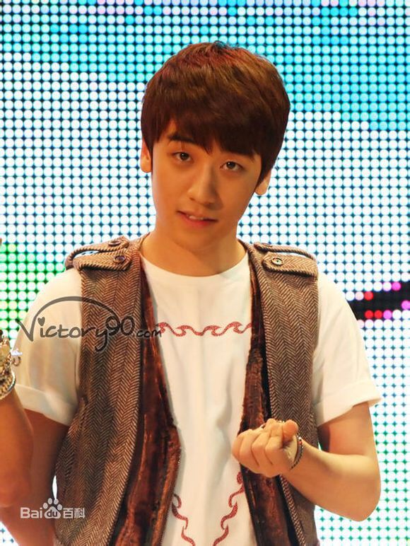 李胜贤（李昇炫）(/Lee Seung-hyun/Victory/V.I)胜利生活照相册