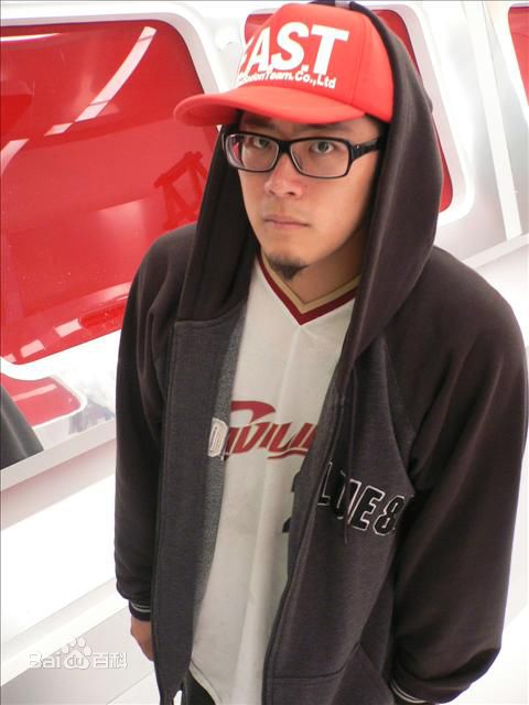 高清李伯恩(Born)图片