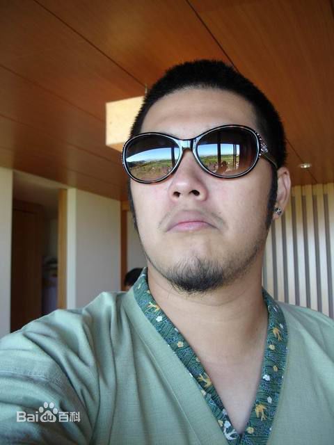 李伯恩(Born)生活照壁纸壁纸