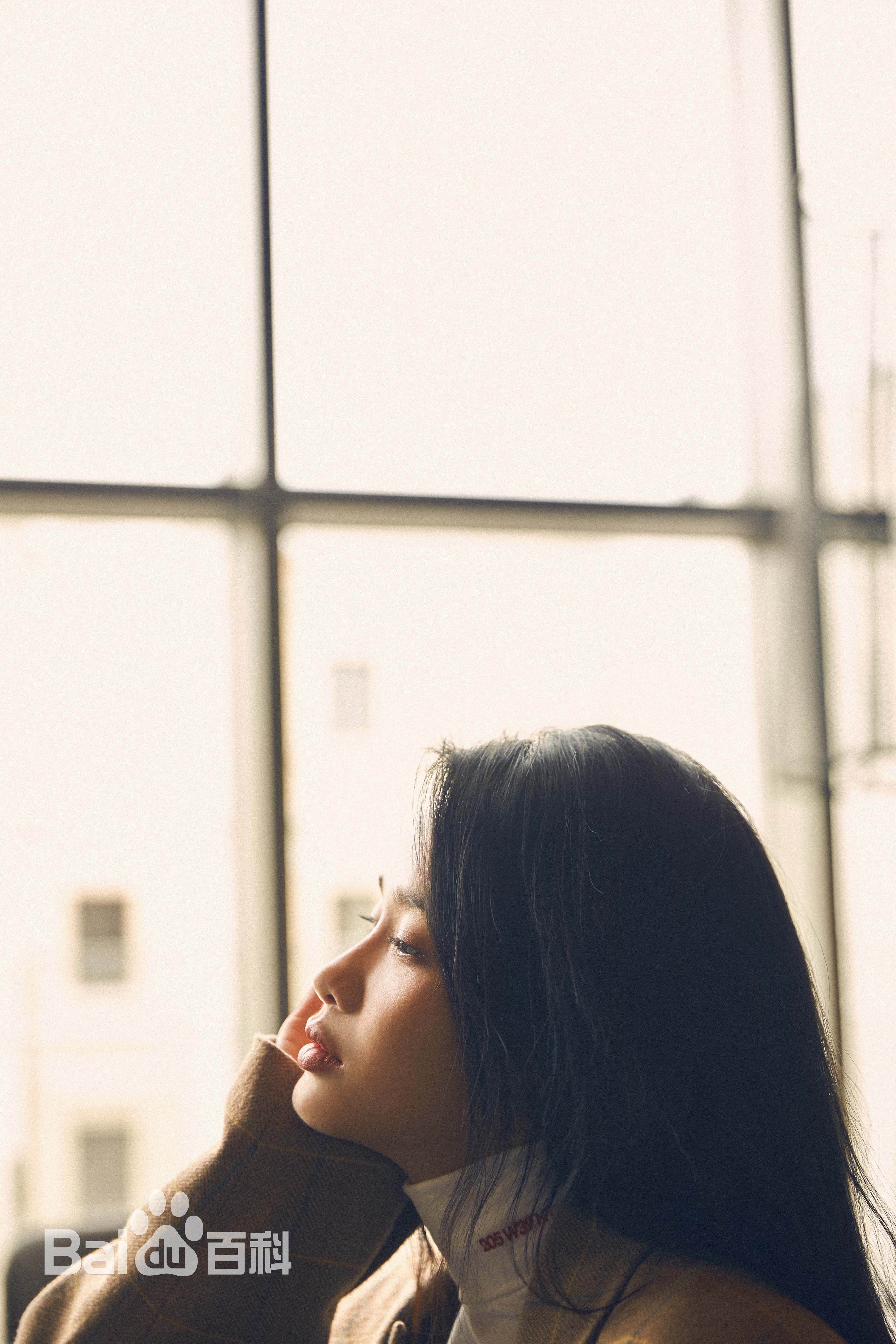 屈菁菁最新图集