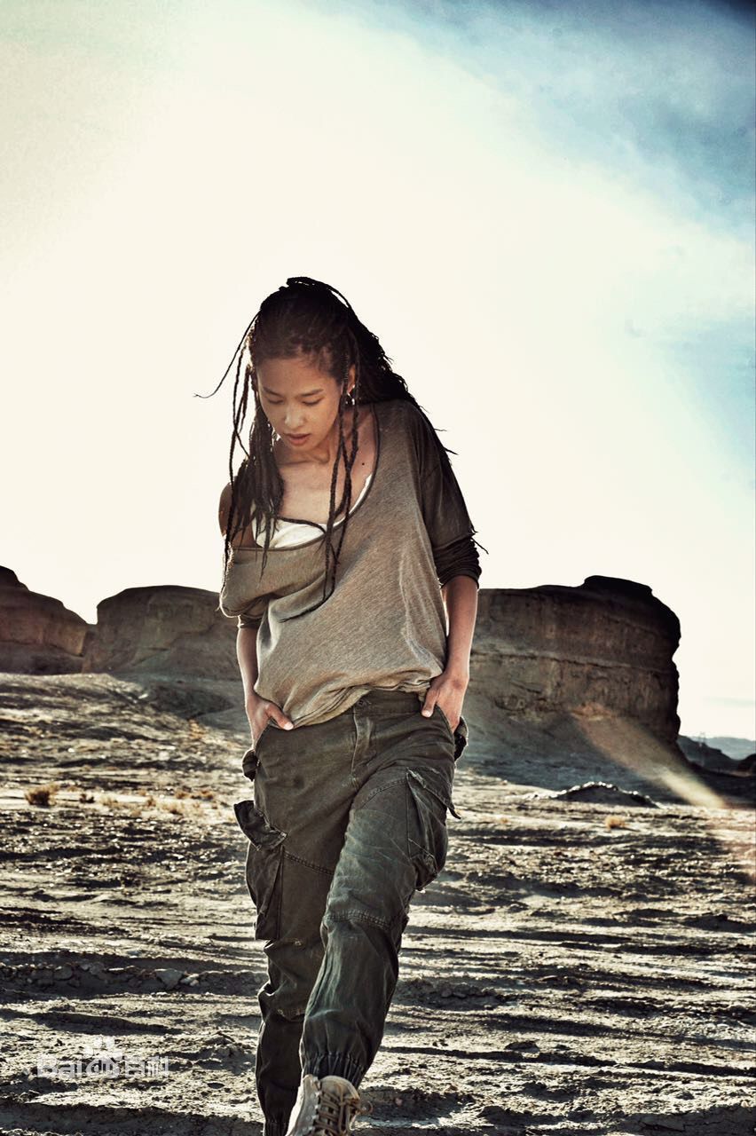 屈菁菁最新图集