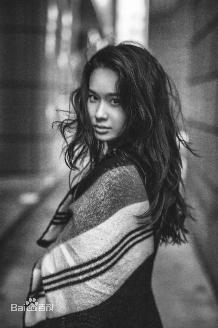 屈菁菁最新图集