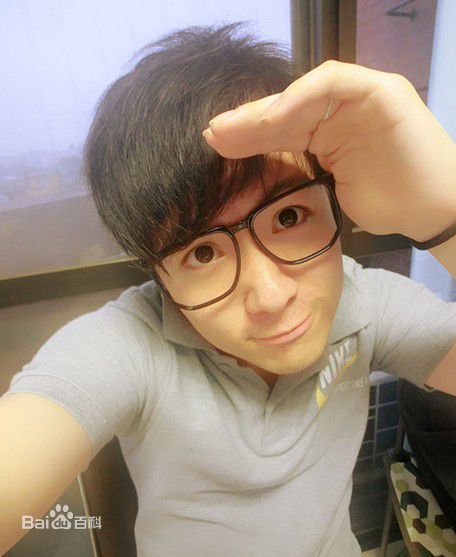 孟智超生活照壁纸壁纸