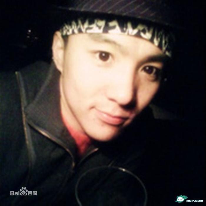 孟智超生活照壁纸壁纸