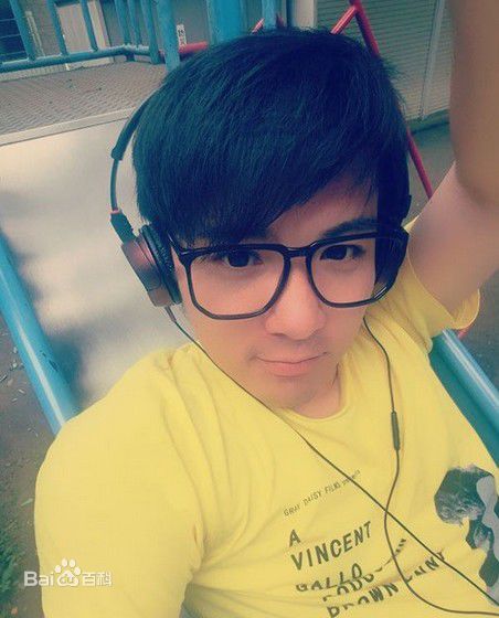 孟智超生活照壁纸壁纸