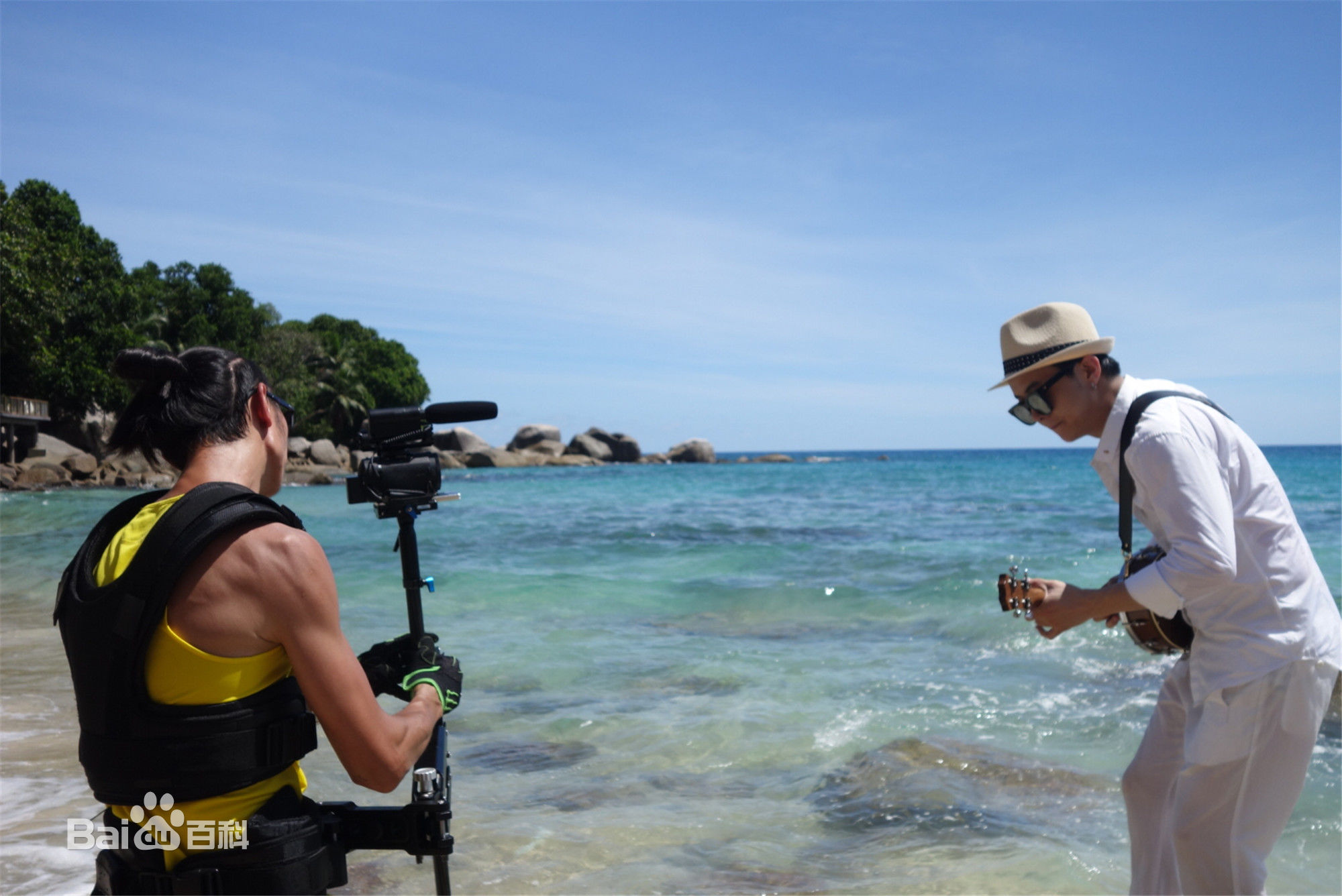 张燕峰微博照片前后照片