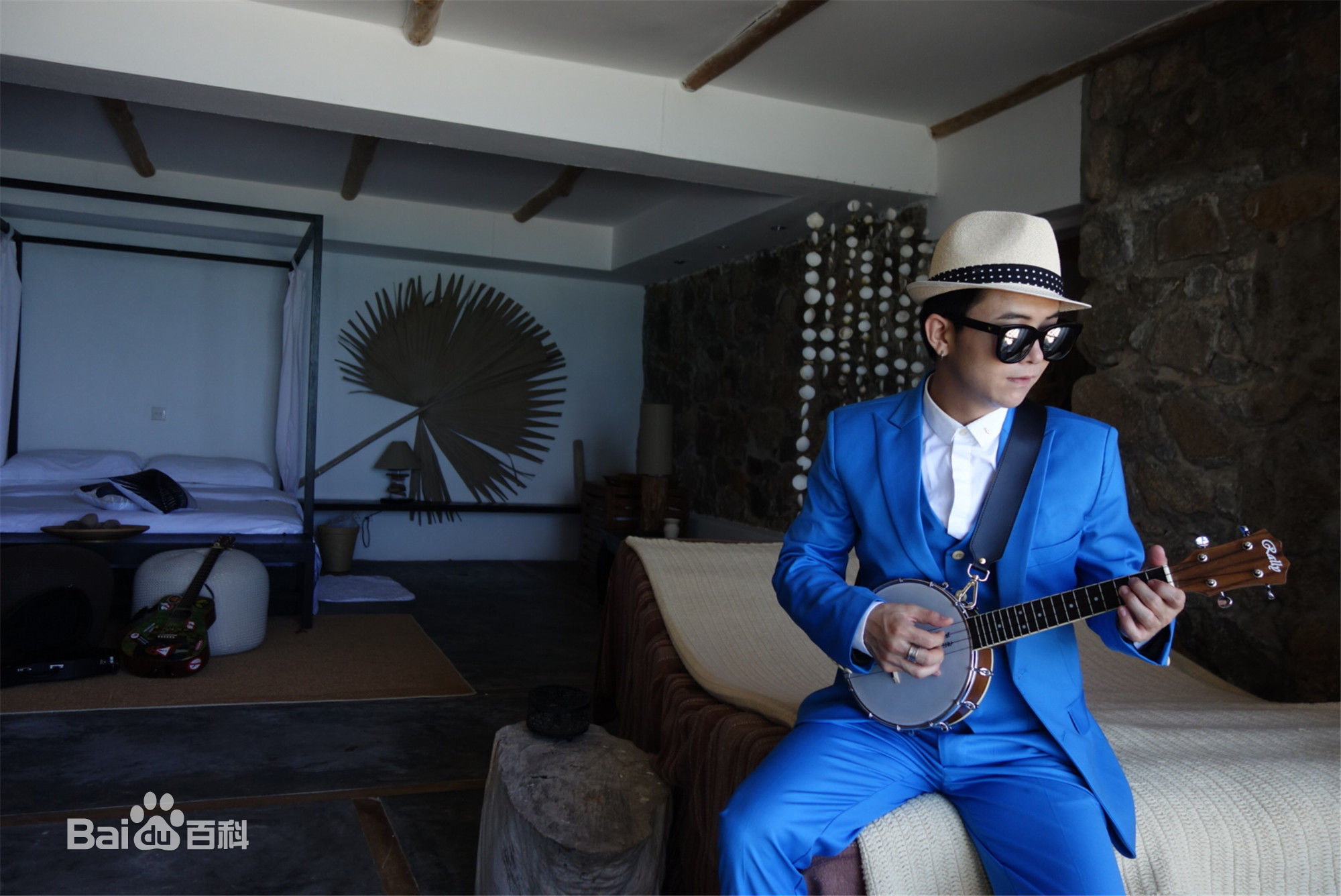 张燕峰微博照片前后照片